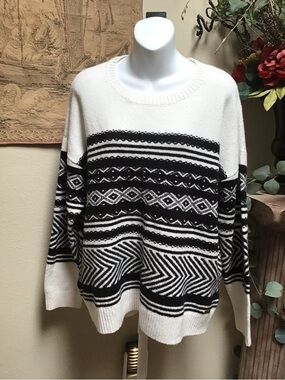 Calvin Klein White Knit Sweater with Logo Tag NWT